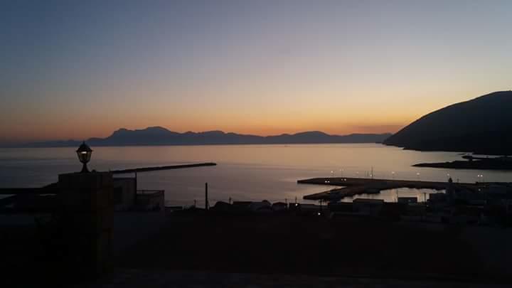 FrýAmfi Sea View公寓 外观 照片
